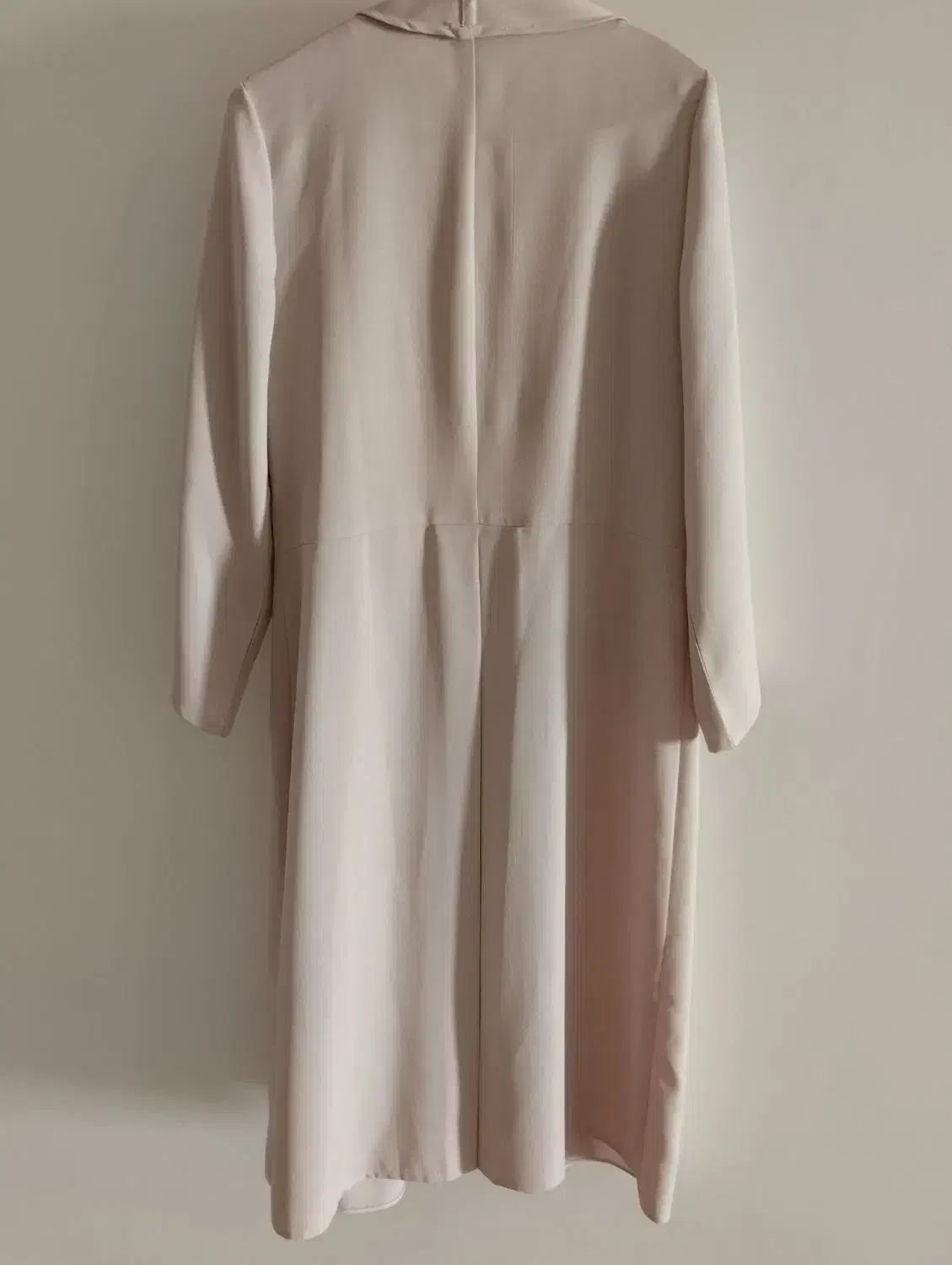 رویی|لباس|گراش, |دیوار