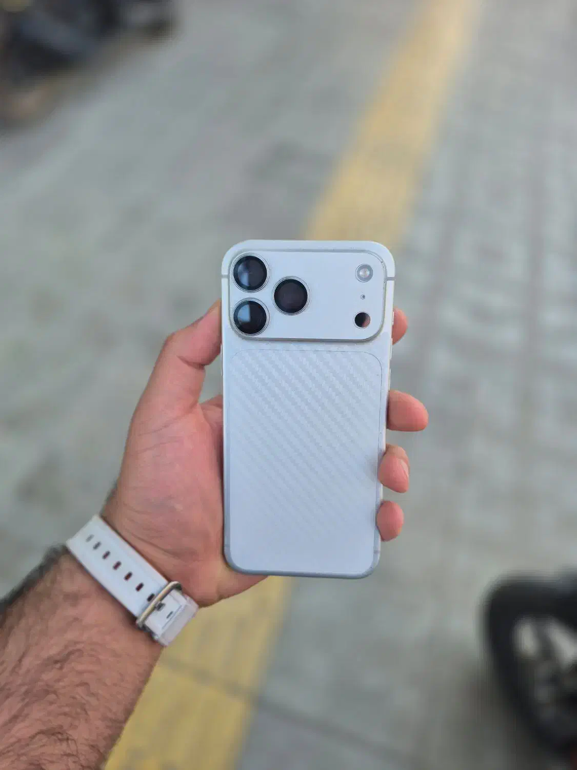 17pro max|موبایل|اصفهان, گلزار|دیوار