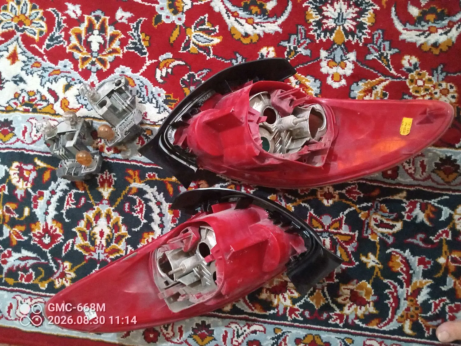 چراغ ۲۰۶|قطعات یدکی و لوازم جانبی|شیراز, هفت تنان|دیوار