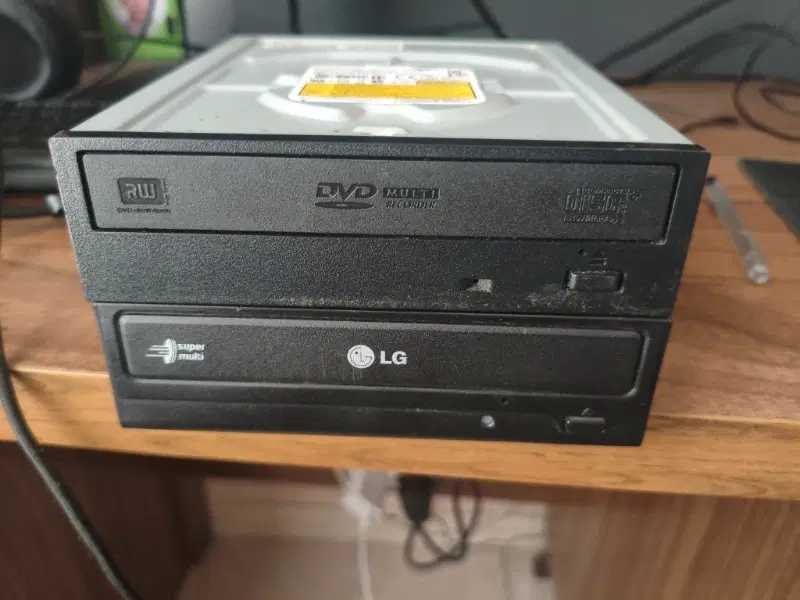 دو عدد DvD Rider|قطعات و لوازم جانبی رایانه|تهران, مهرآباد جنوبی|دیوار