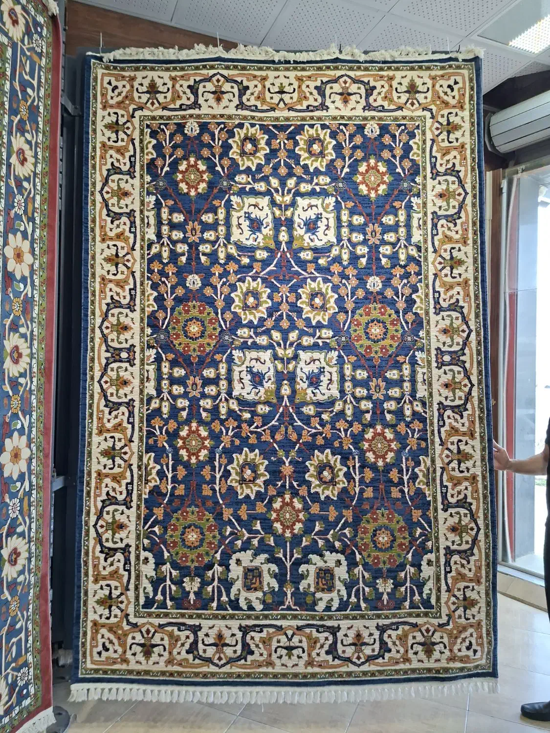 انوع سبک سنتی و مدرن و کلاسیک|فرش|شیراز, شهرک بهار|دیوار