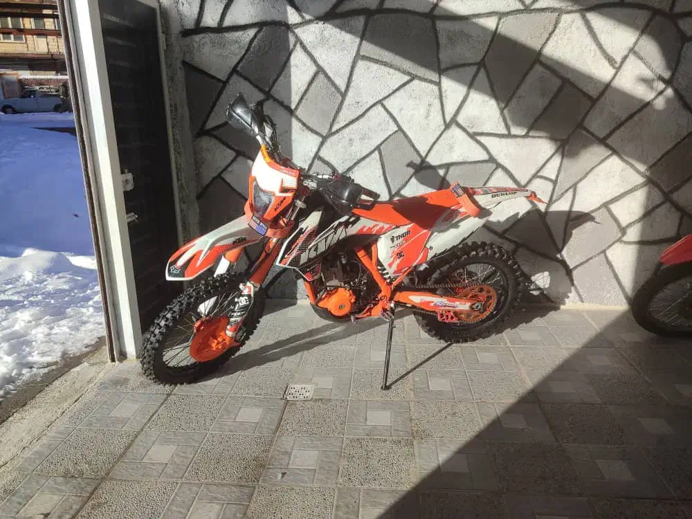 کایو|موتورسیکلت|مریوان, |دیوار