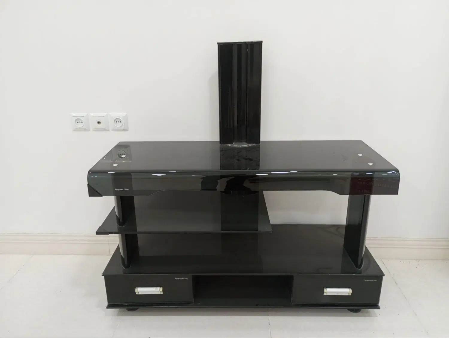 TV table|میز تلویزیون|پیرانشهر, |دیوار