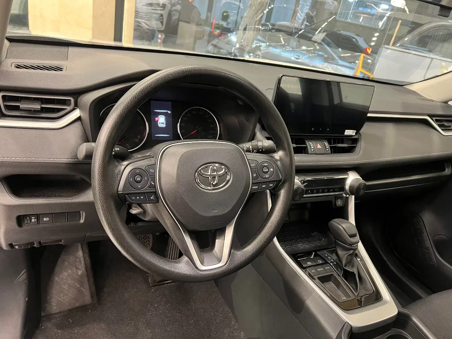 تویوتا RAV4 2025|خودرو سواری و وانت|شیراز, شهرک جماران|دیوار