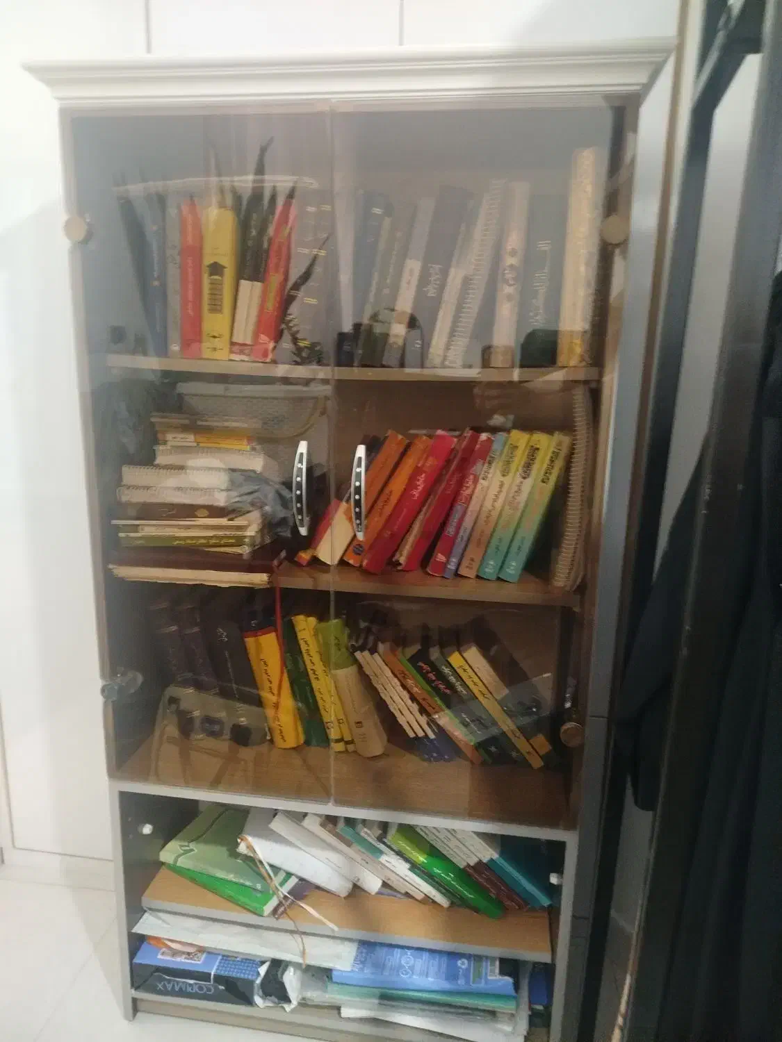 کتابخانه|کتابخانه، شلف، قفسه‌های دیواری|لنگرود, |دیوار