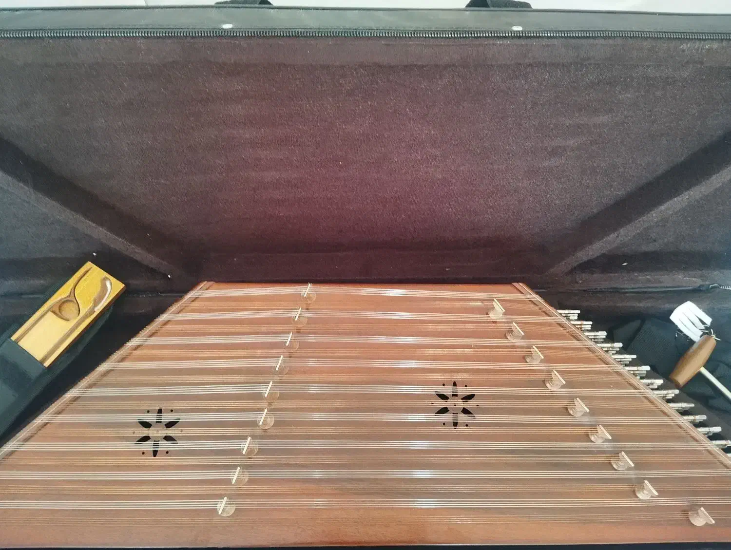 سنتور|سازهای سنتی|اصفهان, پرتمان|دیوار