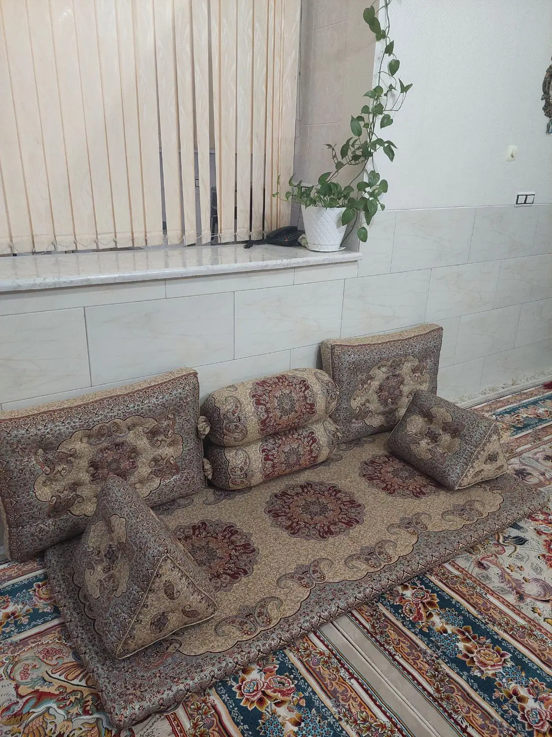شاهنشین|پشتی|یزد, |دیوار