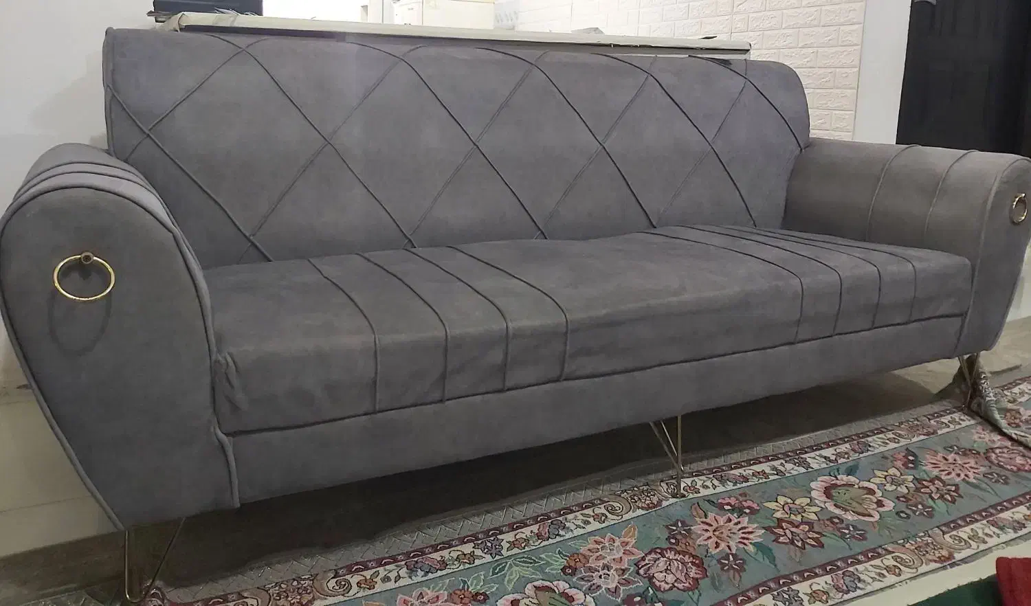 مبل ۳ نفره|مبلمان خانگی و میز عسلی|رشت, معلولین|دیوار