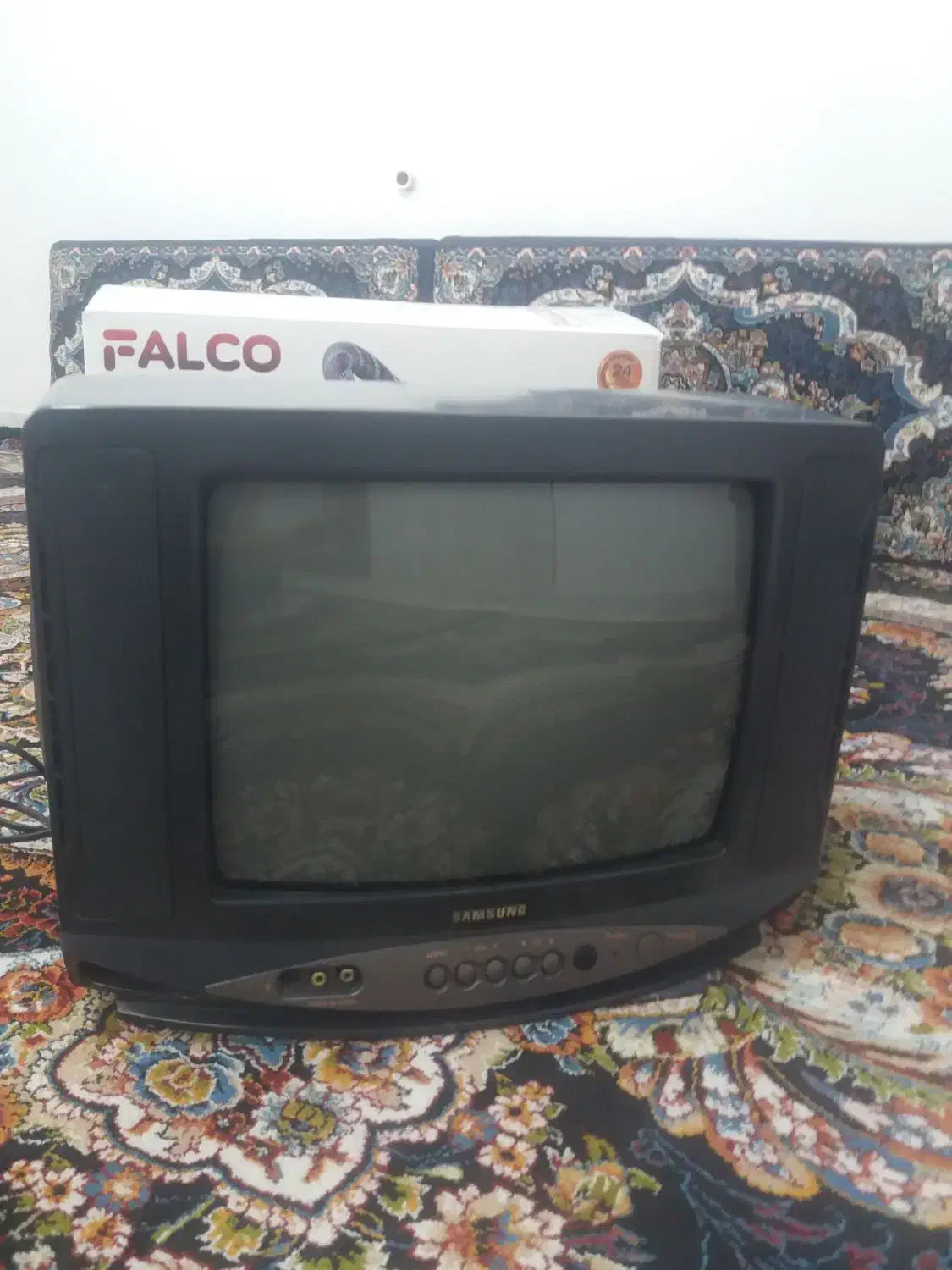 تلویزیون|تلویزیون و پروژکتور|رباط‌کریم, رباط‌کریم|دیوار