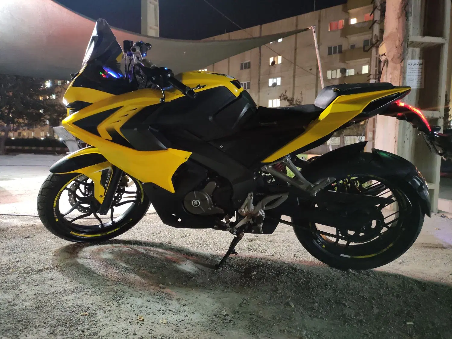 RS200|موتورسیکلت|کرج, اصفهانی‌ها|دیوار