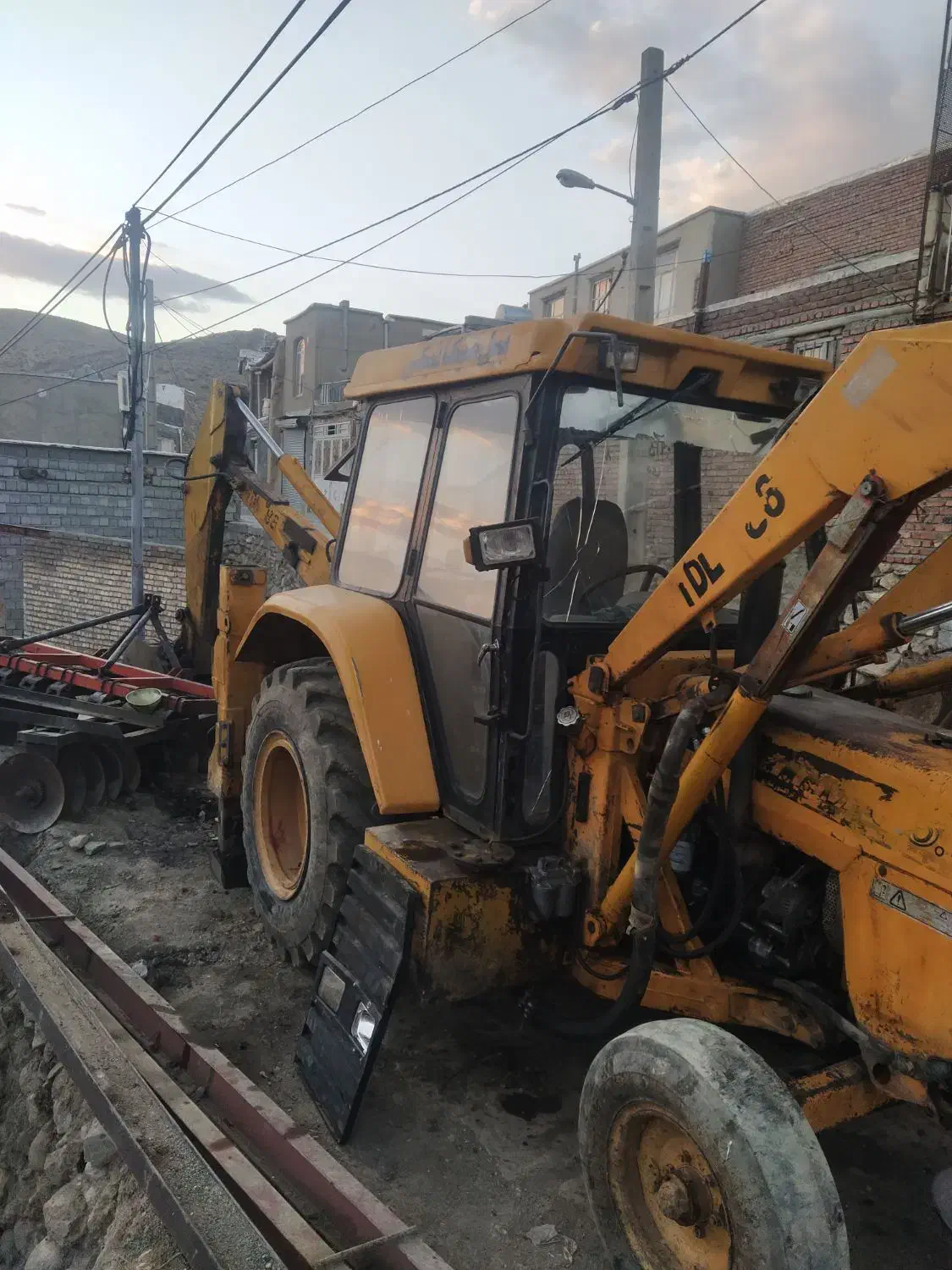 بیل مکانیکی|خودرو سنگین|سنندج, |دیوار