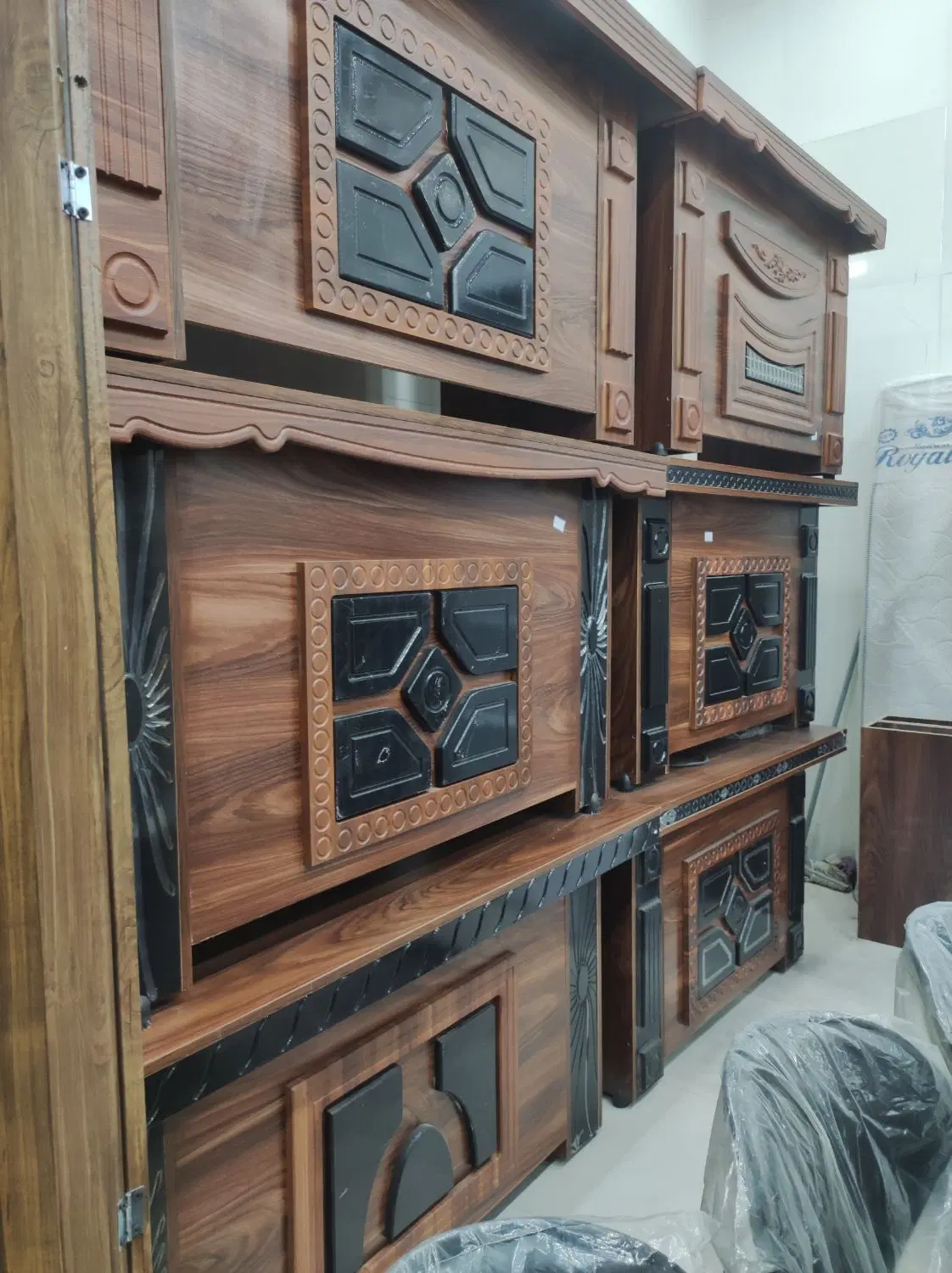 میز|مبلمان اداری|چغادک, |دیوار