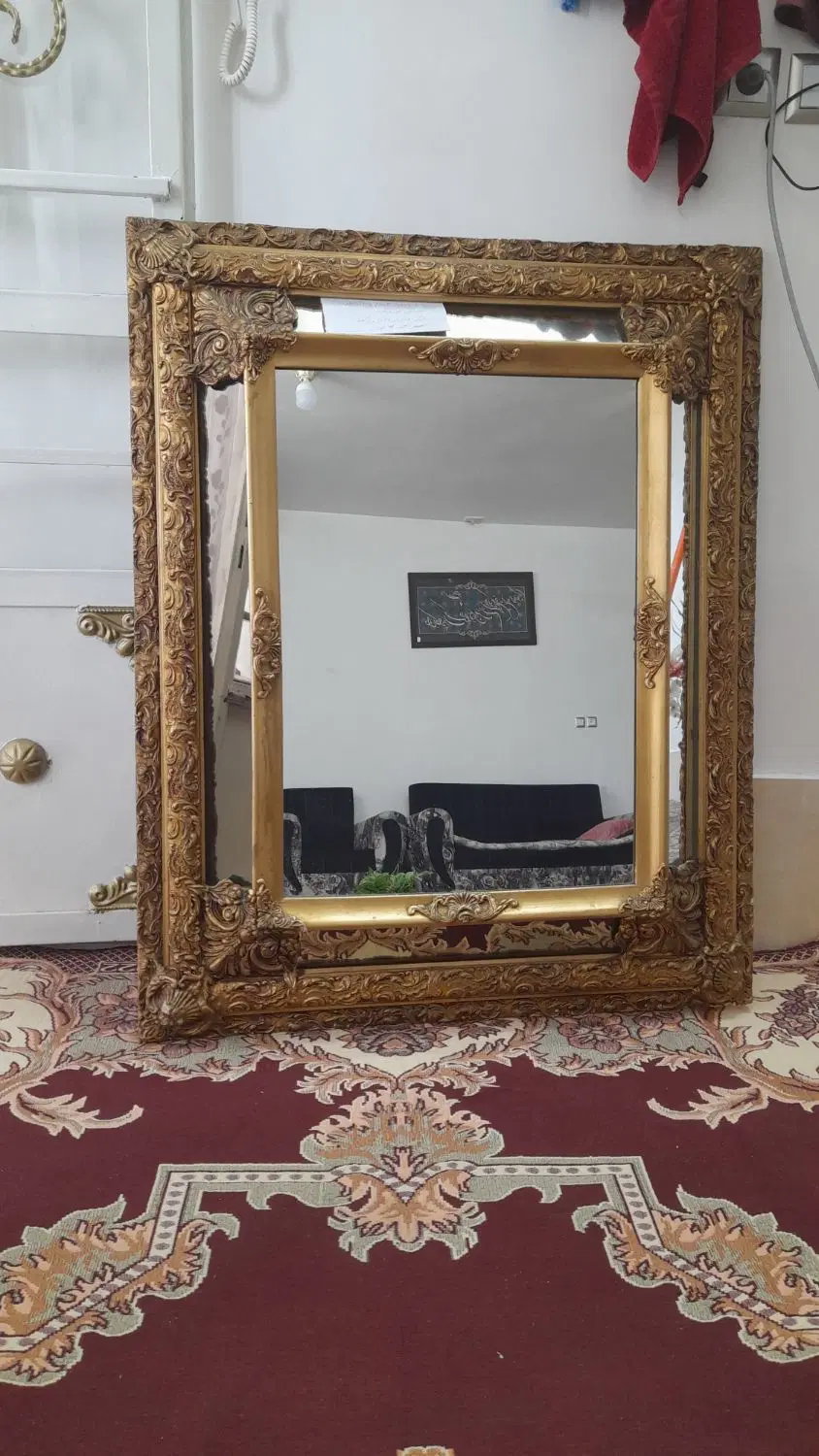 اینه بزرگ|آینه|مشهد, پورسینا|دیوار