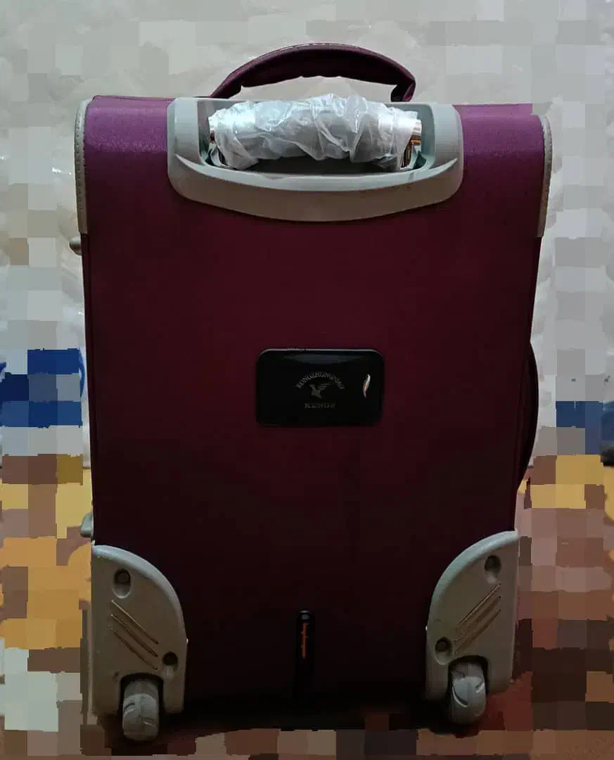 کیف مسافرتی|کیف، کفش، کمربند|جم, |دیوار