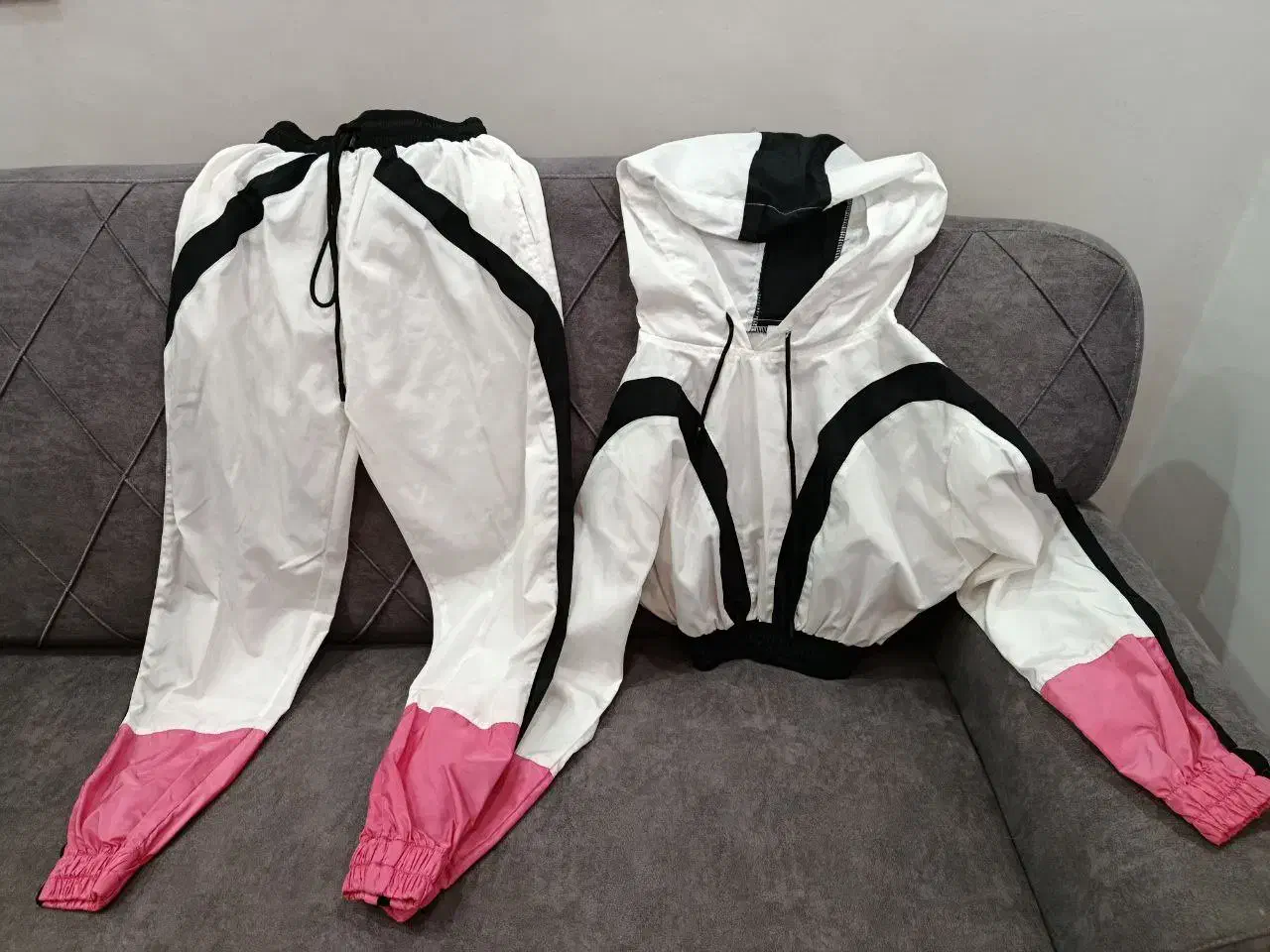 بادی|لباس|رشت, کوی مهر|دیوار