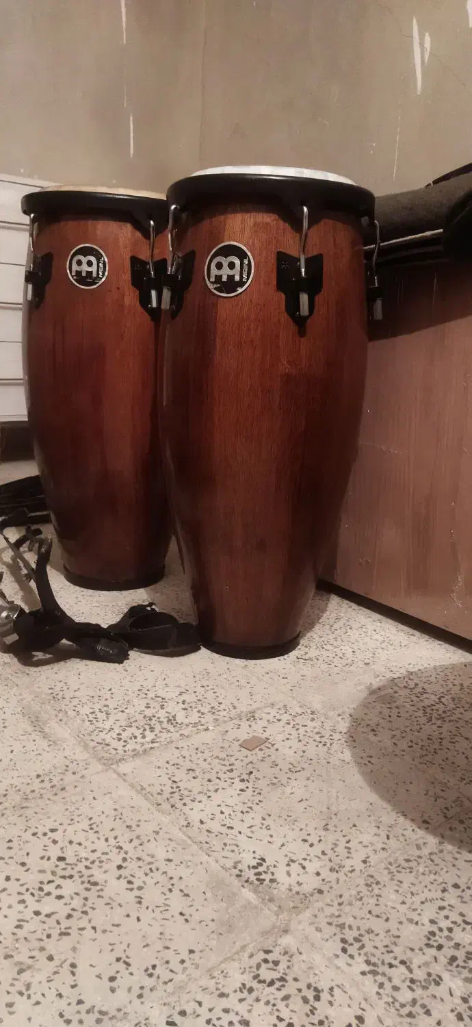 تومبا|درام و پرکاشن|چهاردانگه (تهران), |دیوار