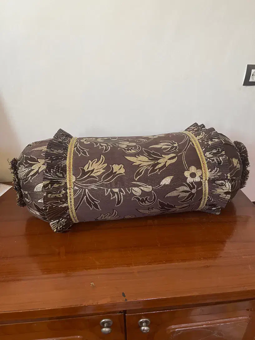 بالشت و پشتی ترکی|پشتی|شیراز, مسلم|دیوار