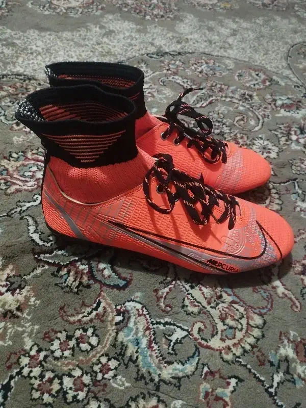 کفش چمن|تجهیزات ورزشی|نیشابور, سرآب کوشک|دیوار