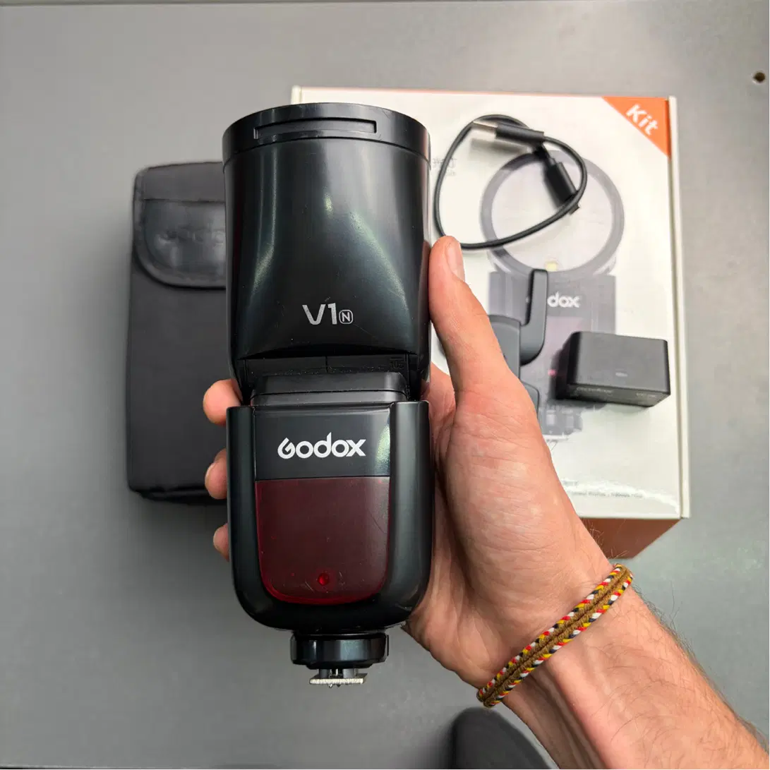 Godox V1 Flash for Nikon|دوربین عکاسی و فیلم‌برداری|تهران, فردوسی|دیوار