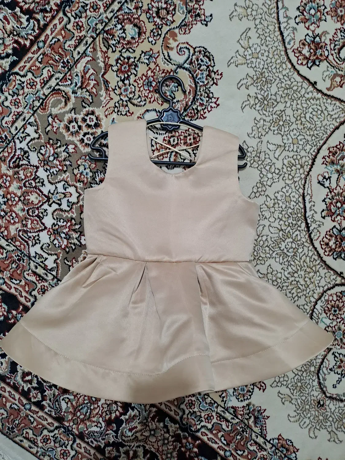 دوخت انواع لباس|لباس|شیراز, گویم|دیوار