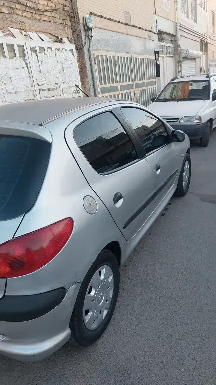 206|خودرو سواری و وانت|یزد, |دیوار