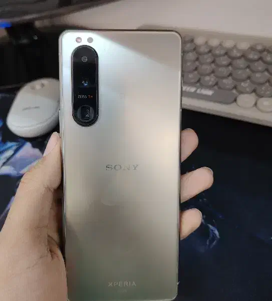 Sony Xperia III 5|موبایل|اهواز, ۳۰ متری|دیوار