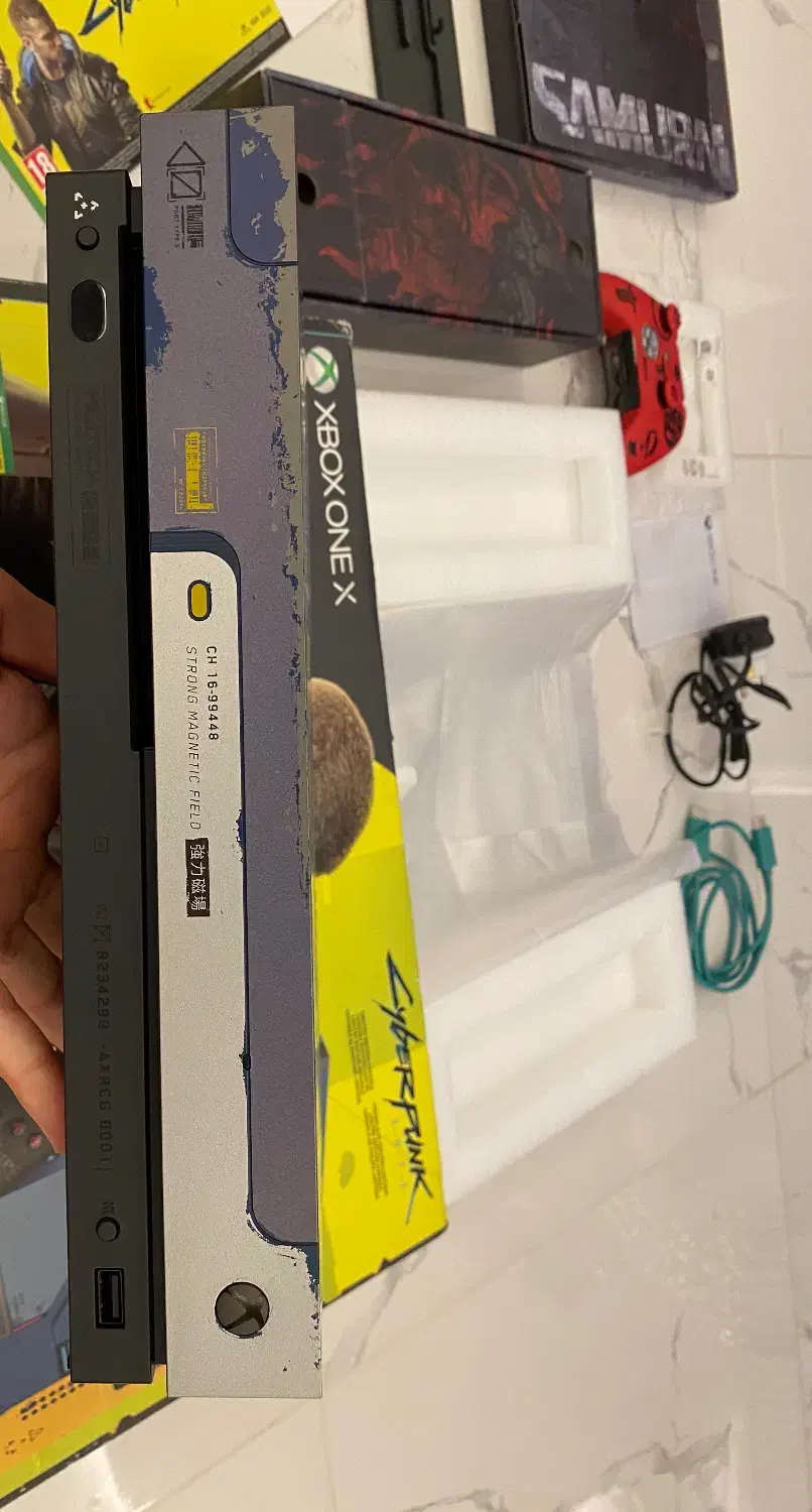 Xbox one x - cyberpunk 2027 ( Limited edition)|کنسول، بازی ویدئویی و آنلاین|ماکو, |دیوار