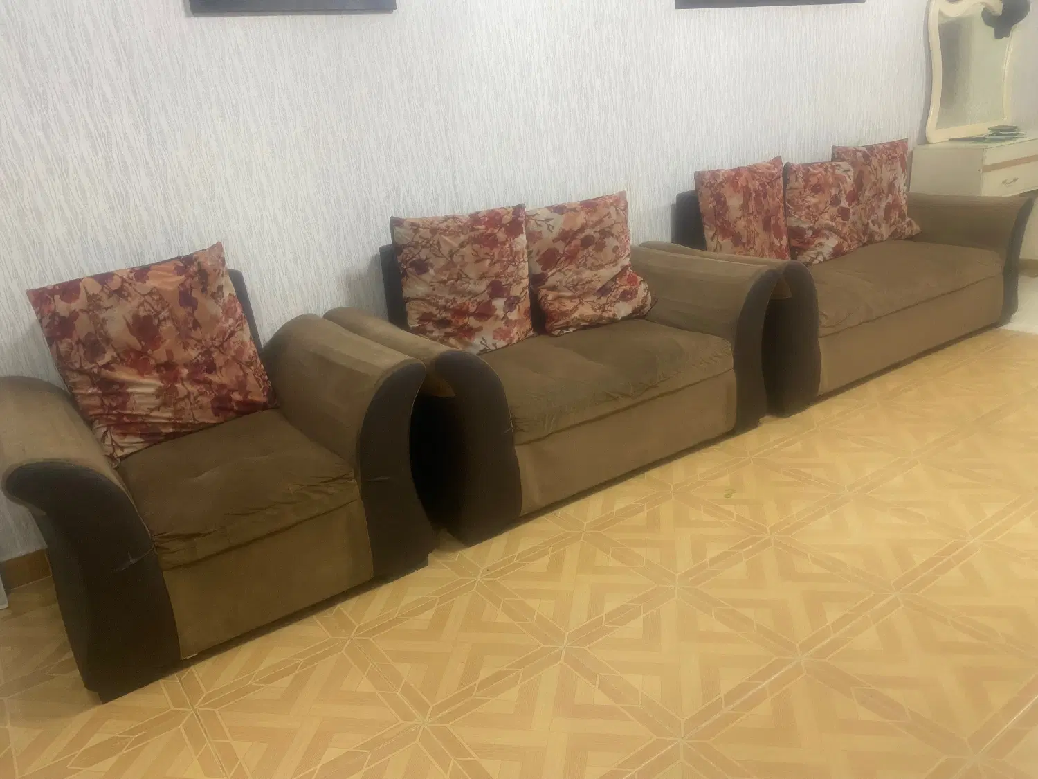 مبل|مبلمان خانگی و میز عسلی|رشت, دیانتی|دیوار