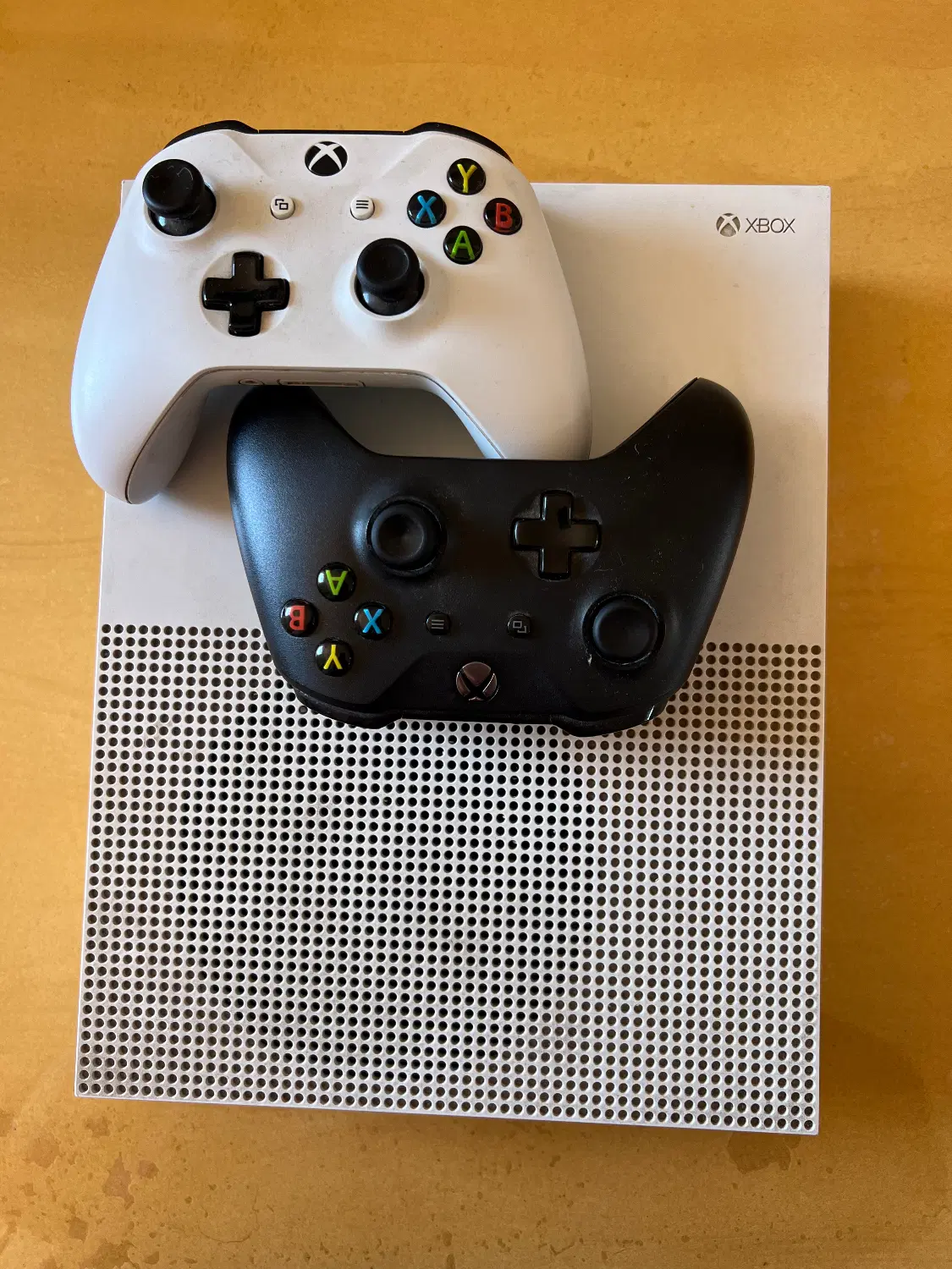 Xbox one s 1t|کنسول، بازی ویدئویی و آنلاین|شیراز, عفیف‌آباد|دیوار