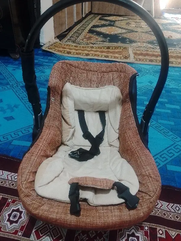 کودک|کفش و لباس بچه|قرق, |دیوار