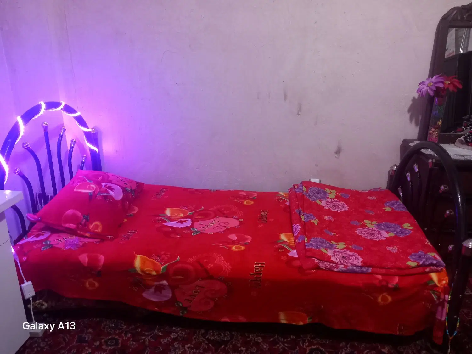 کار کرده|تخت و سرویس خواب|سراجو, |دیوار