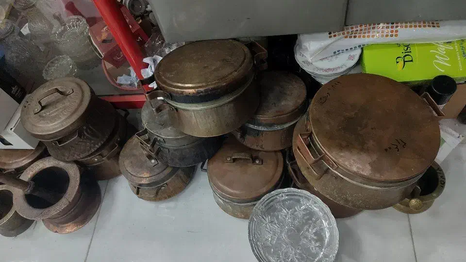 دبگ مسی|کلکسیون اشیاء عتیقه|میبد, |دیوار