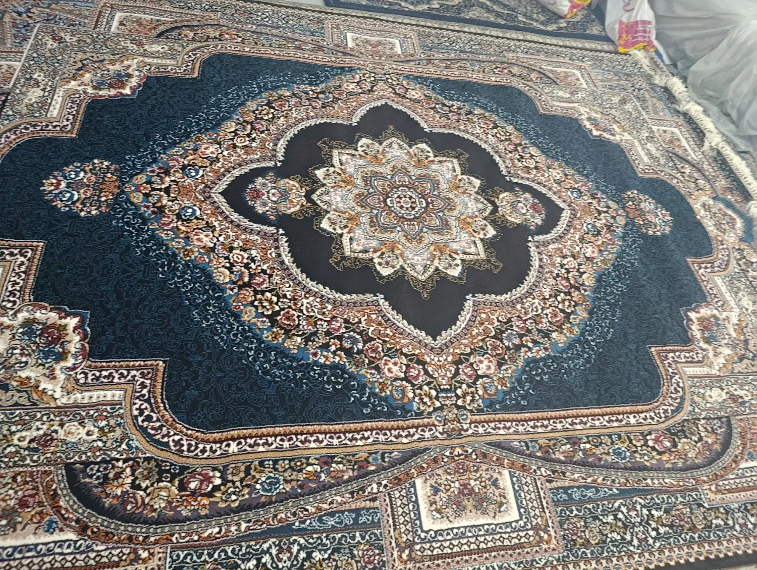 نونو|فرش|الیگودرز, |دیوار