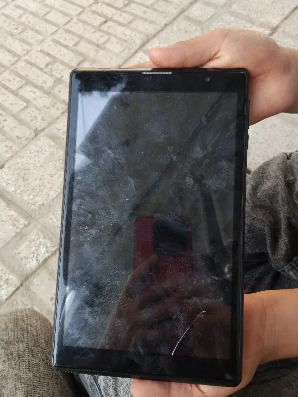 تبلت|تبلت|تویسرکان, |دیوار