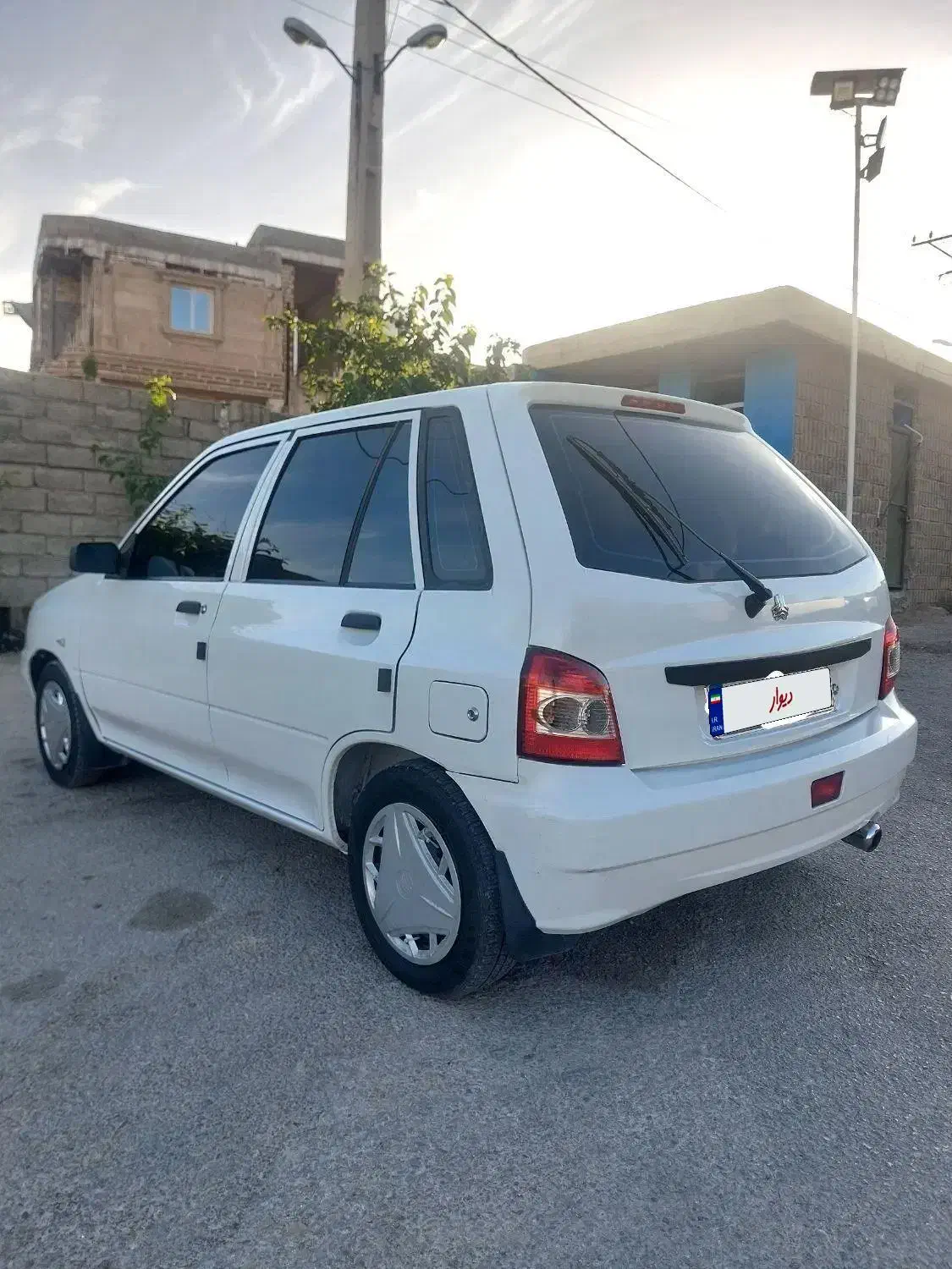 خودرو|خودرو سواری و وانت|کوه چنار, |دیوار