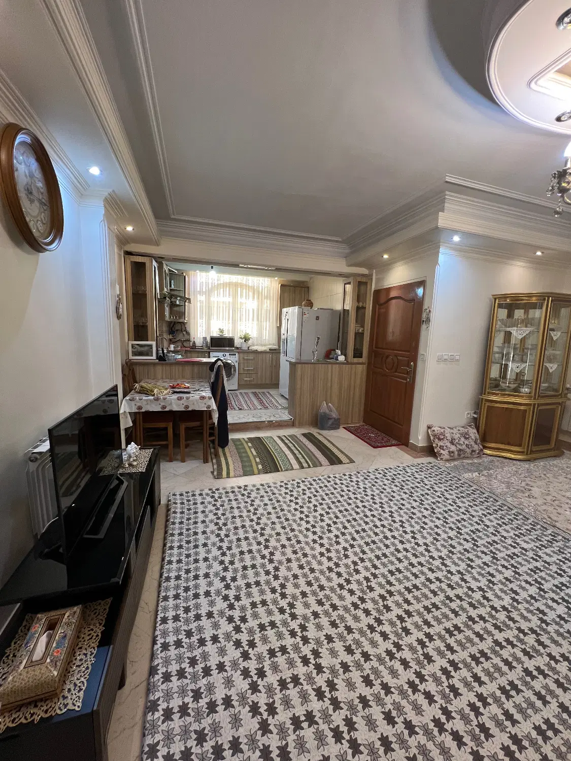 آپارتمان ۶۹ متر / دو خواب / تک واحدی