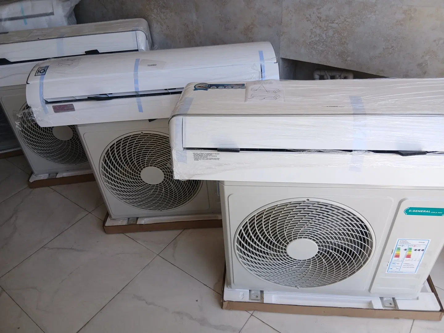 مکس T3|کولر گازی و فن‌کوئل|قم, چهل درخت‎|دیوار