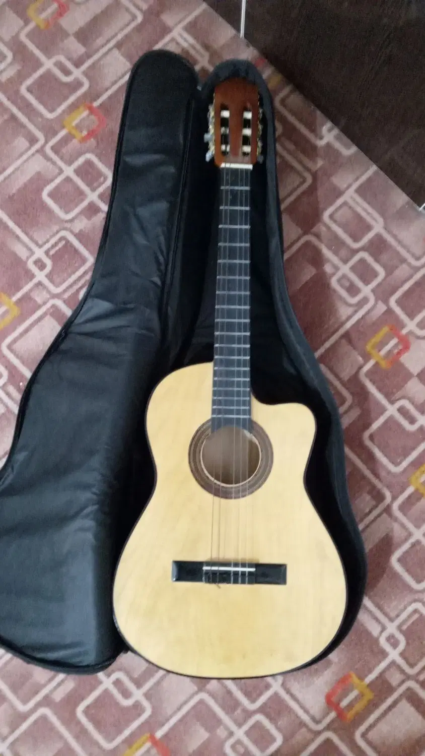 گیتار YAMAHA|گیتار، بیس، امپلیفایر|بندر دیر, |دیوار
