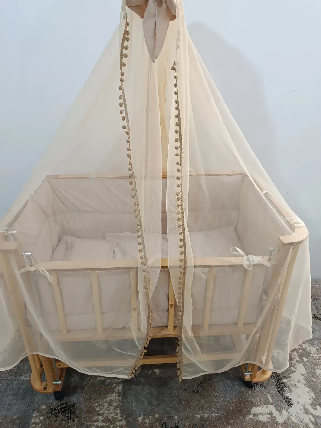 گهواره|تخت و صندلی بچه|باقرشهر, |دیوار