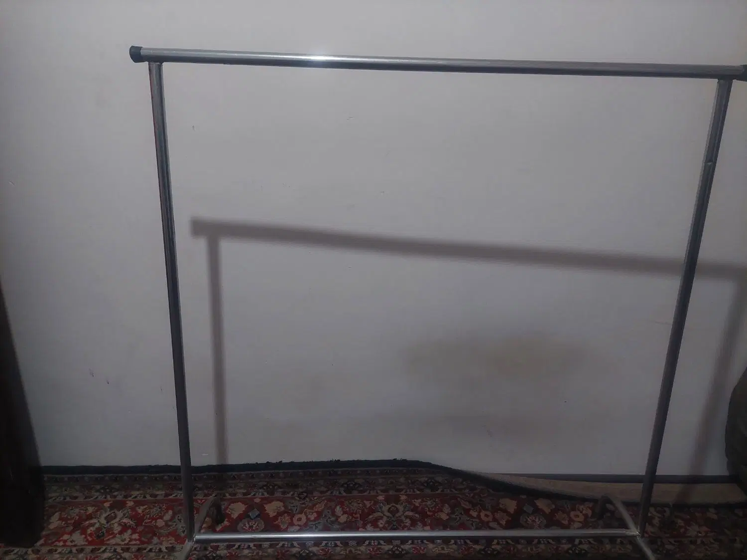 رگال نو|بندرخت و رخت‌آویز|کرمان, |دیوار