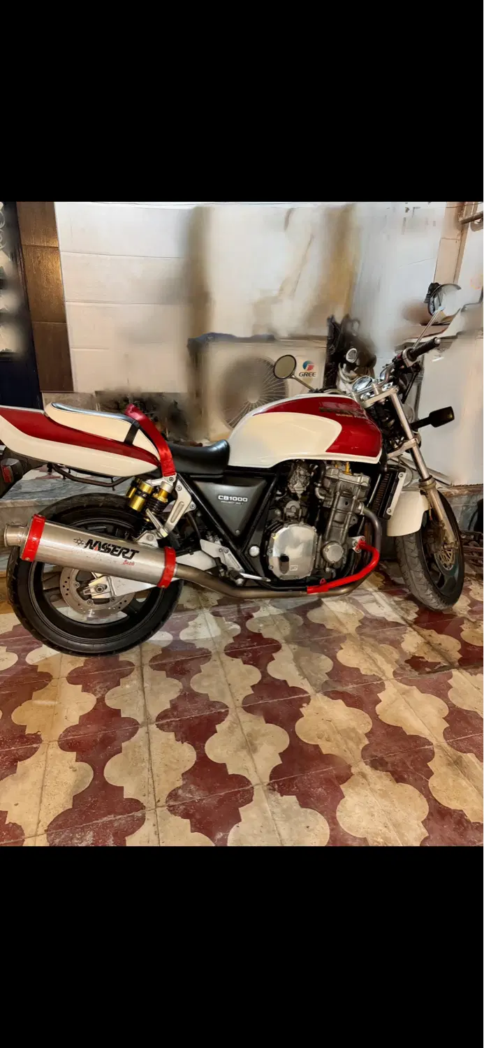 Cb1000 super four|موتورسیکلت|دوگنبدان, |دیوار