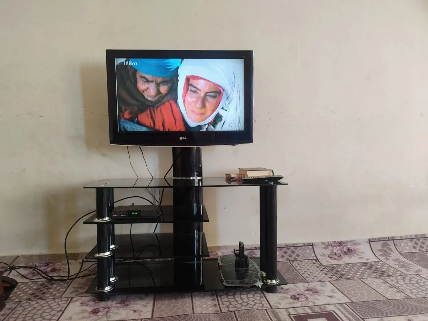 ال سی دی 32|تلویزیون و پروژکتور|تهران, منیریه|دیوار