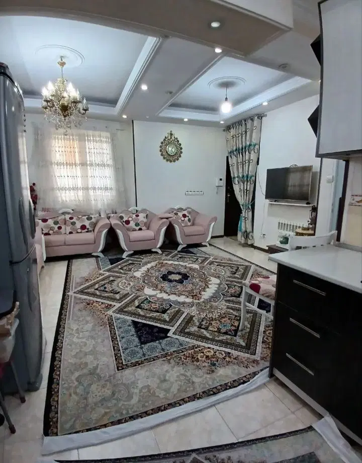 ۹۵متر بسیار ارزنده خوش نقشه بدون پرتی, تهران