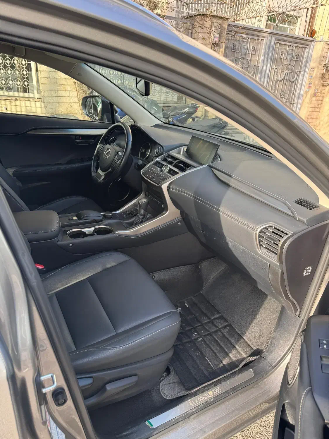 لکسوس NX300H|خودرو سواری و وانت|تهران, نیلوفر|دیوار