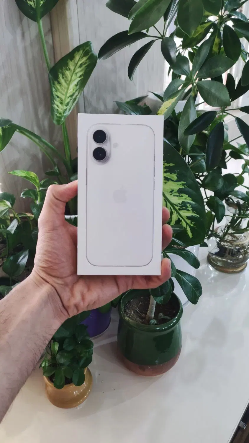 Iphone 17 normal white|موبایل|خرم‌آباد, |دیوار