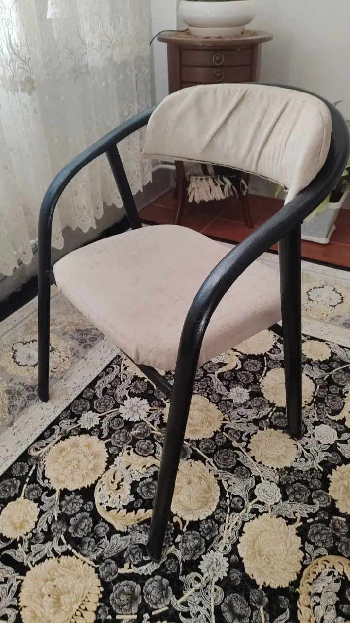 صندلی|آرایشگاه و سالنهای زیبایی|مهاباد (آذربایجان غربی), |دیوار