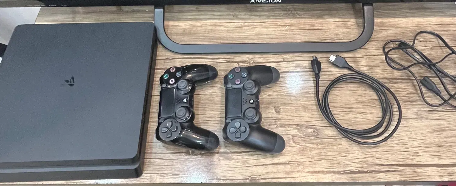PS4 slim 1TB|کنسول، بازی ویدئویی و آنلاین|نجف‌آباد, هفده شهریور|دیوار