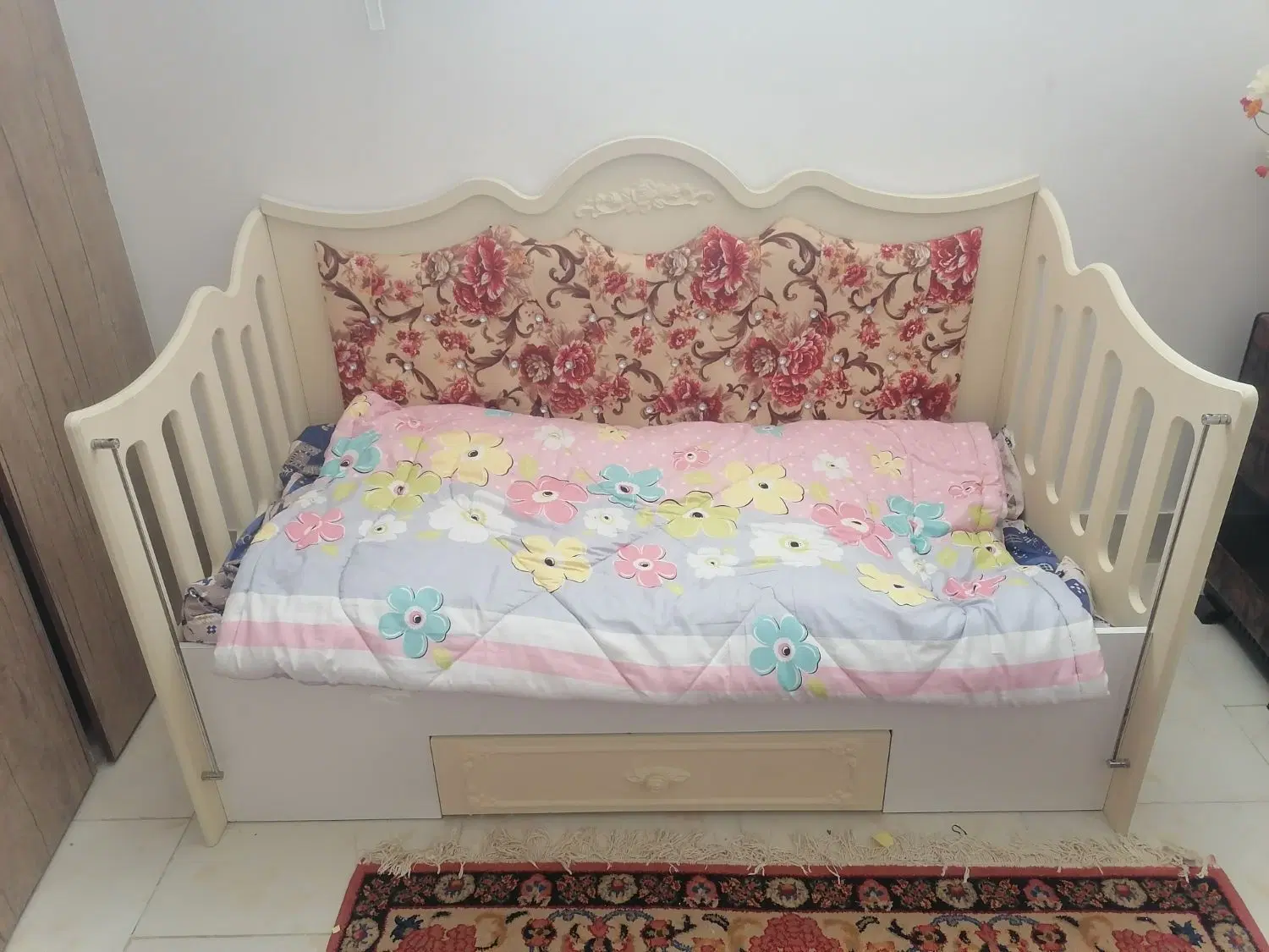 تخت|تخت و صندلی بچه|سبزوار, توحیدشهر|دیوار