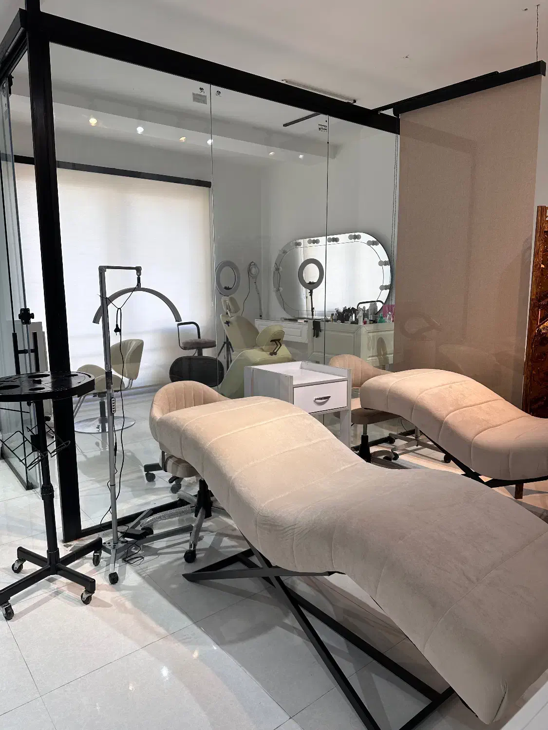 اجاره لاین مژه و فیبروز|خدمات آرایشگری و زیبایی|ساری, |دیوار