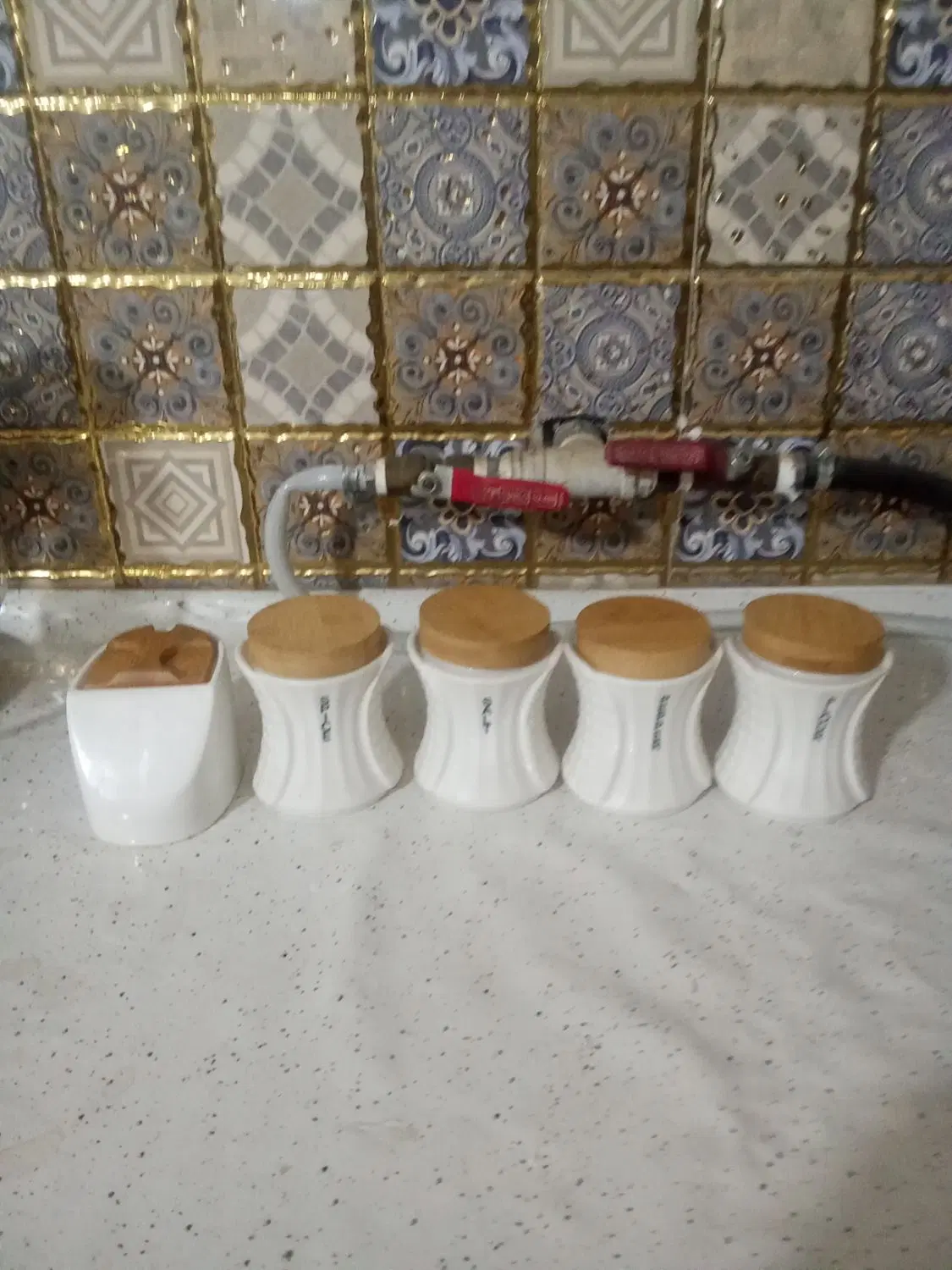 جا ادویه|ظروف نگهدارنده، پلاستیکی، یک‌بارمصرف|شیراز, محراب|دیوار